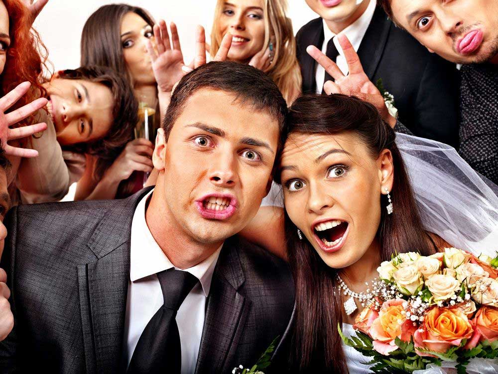 La cabina fotomatón, una animación de boda lúdica y memorable La cabina fotomatón, una animación de boda lúdica y memorable