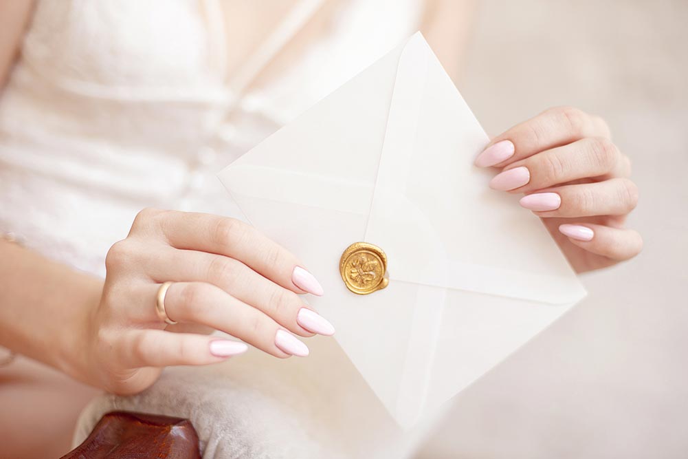 ¿Qué suma de dinero o qué regalo dar en una boda?